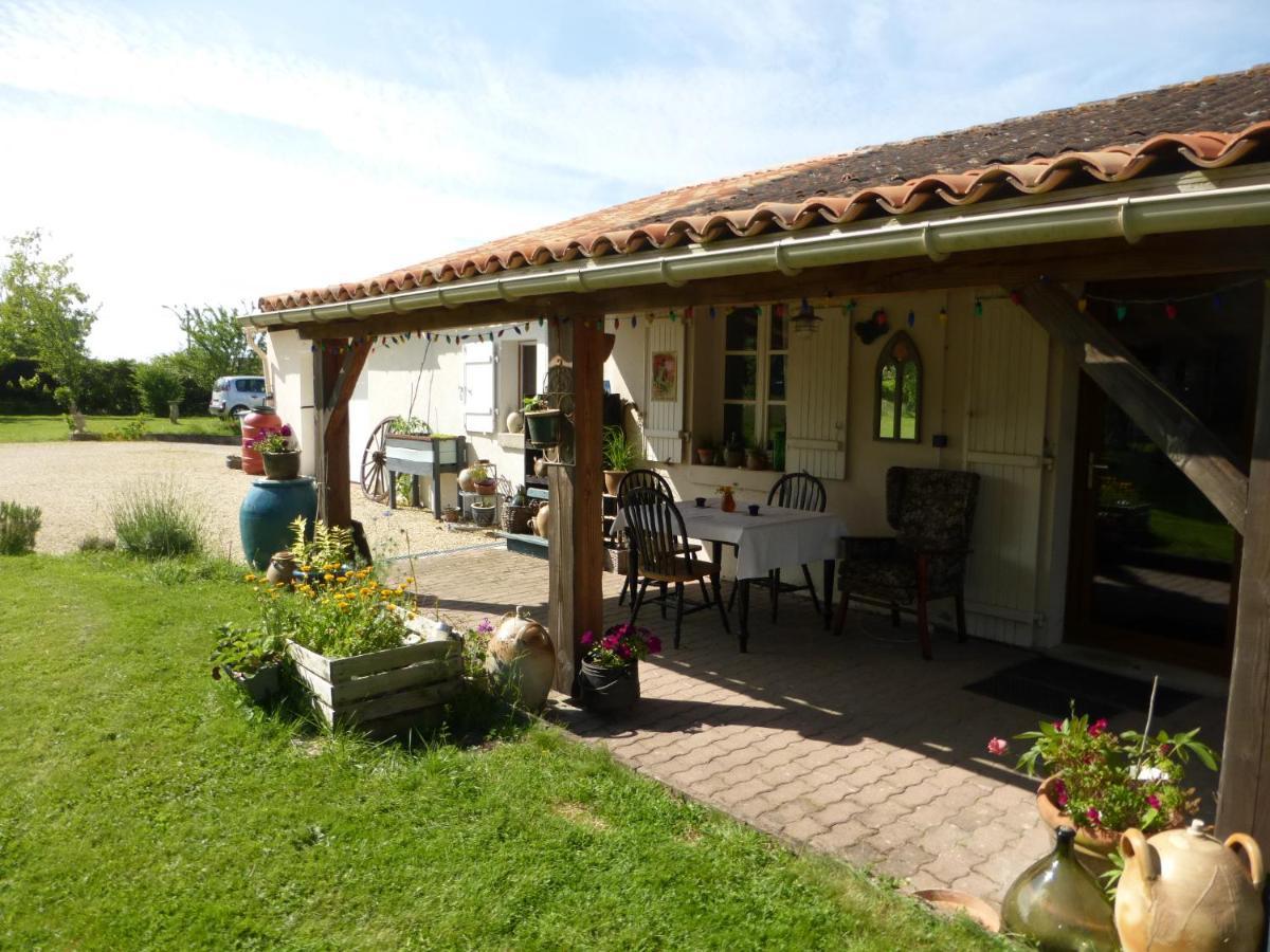 Charroux Chez Kate住宿加早餐旅馆 外观 照片